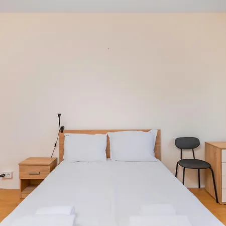 Apartment Your 2bd Away From With Working Space